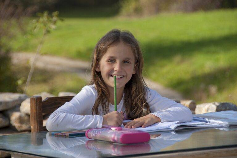 Mindfulness Meditation: Cultivating Inner Peace in a Busy World